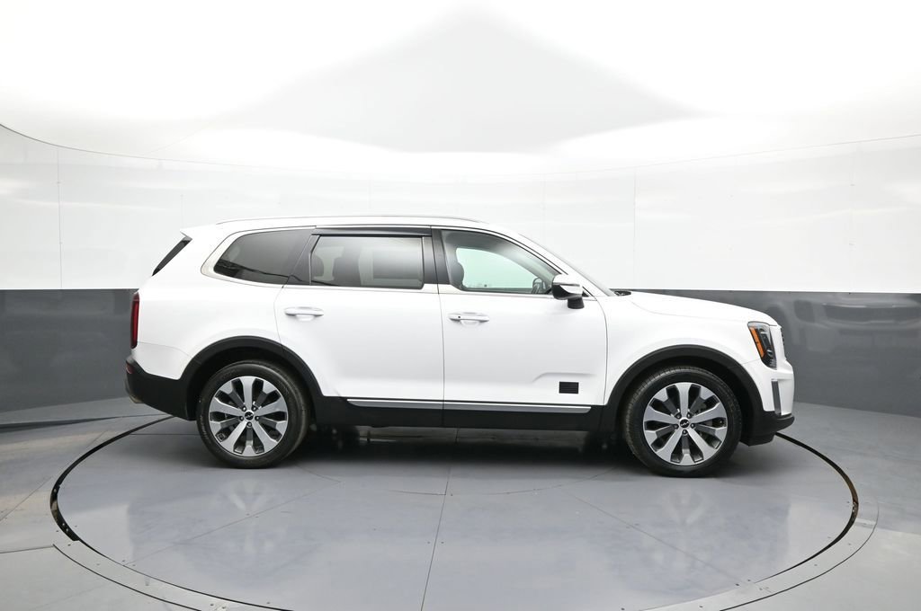 Certified 2022 Kia Telluride S AWD/4WD image 5
