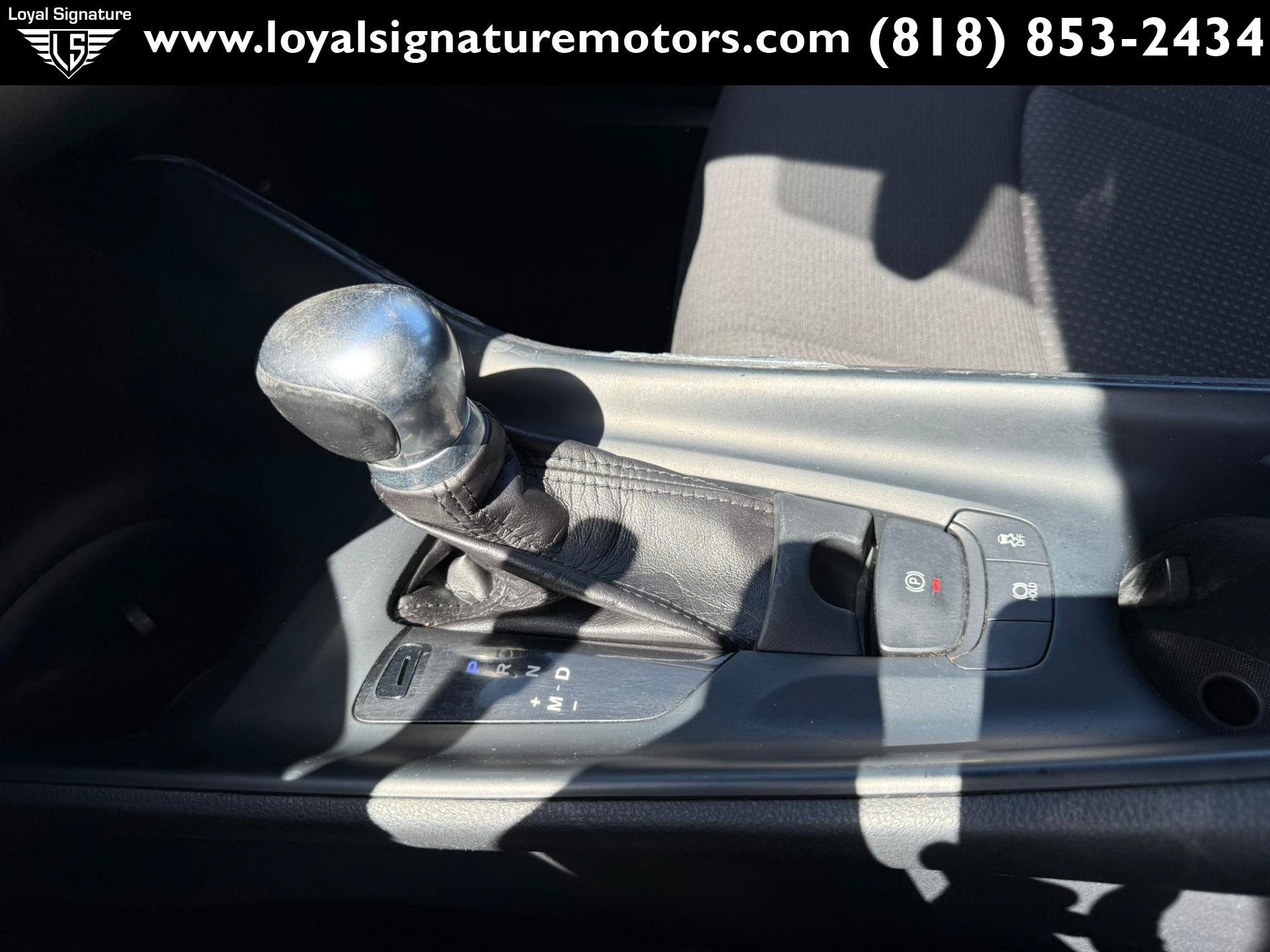 Used 2018 Toyota C-HR XLE FWD image 26
