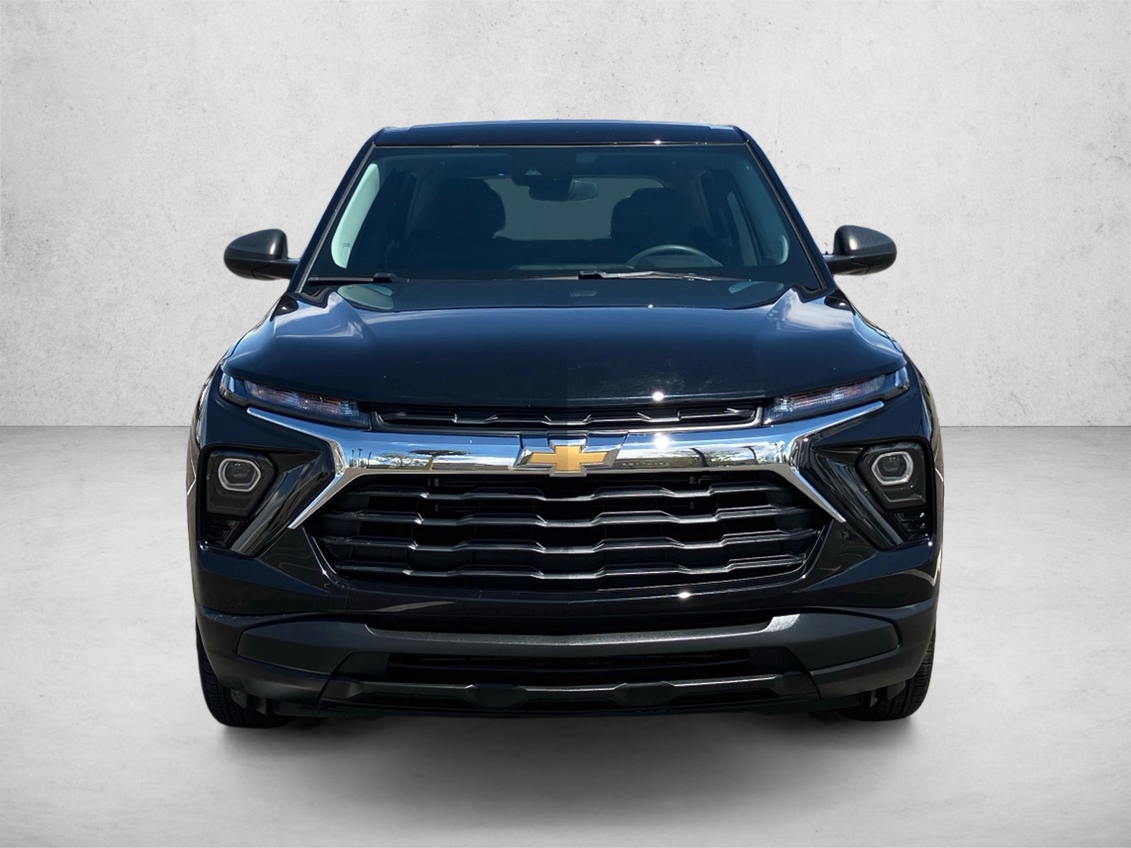 Used 2024 Chevrolet TrailBlazer LS FWD image 2