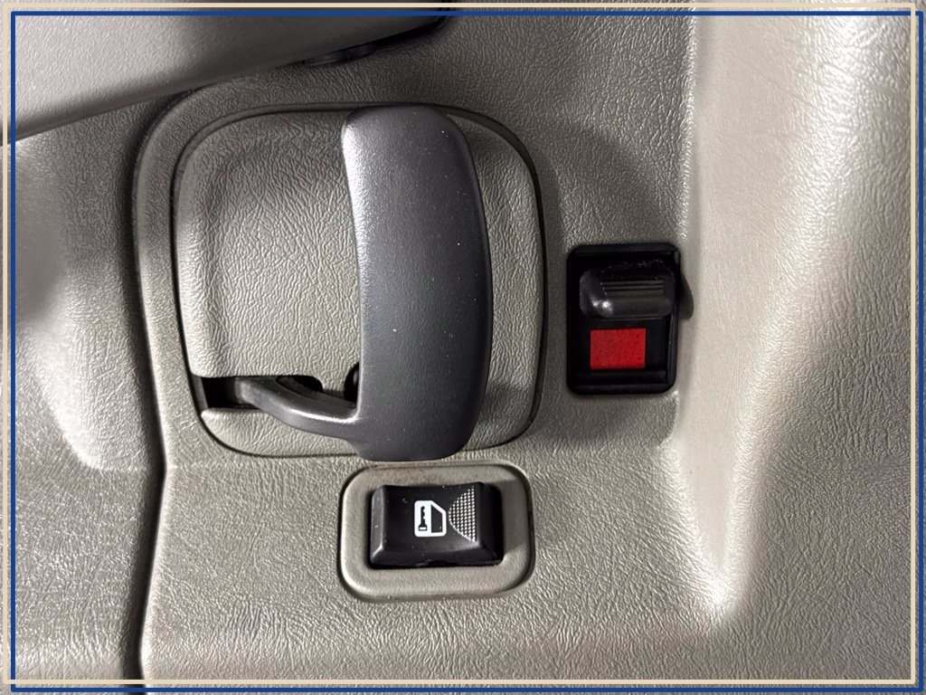 Used 2020 GMC Savana 2500 w/ Driver Convenience Package RWD image 24