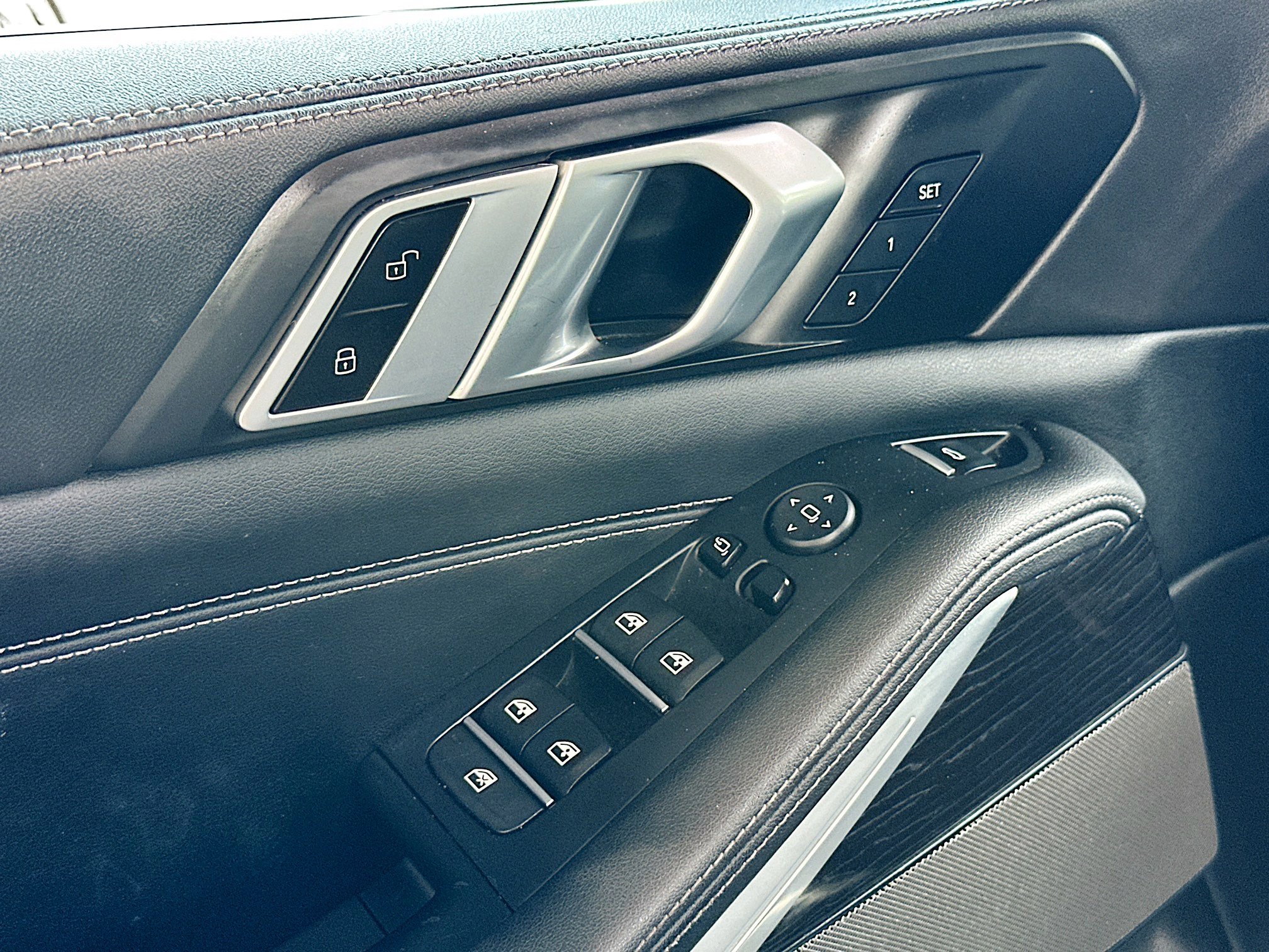 Certified 2024 BMW X5 sDrive40i w/ M Sport Package image 17