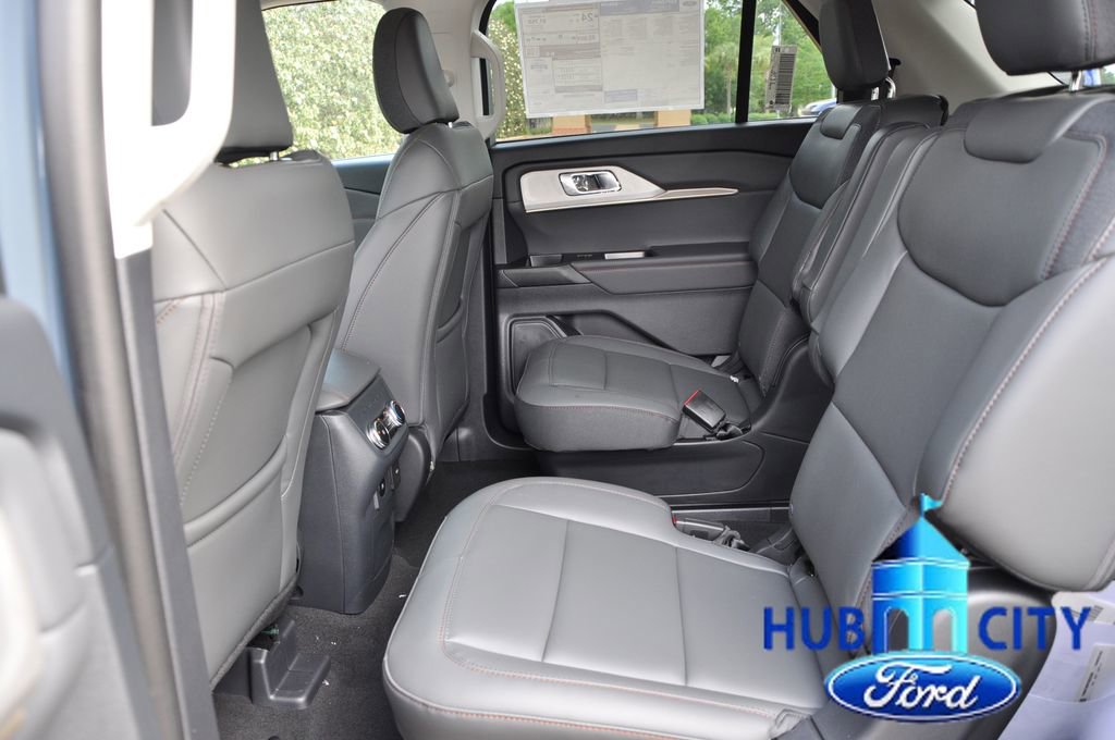 New 2026 Ford Explorer Active RWD image 11