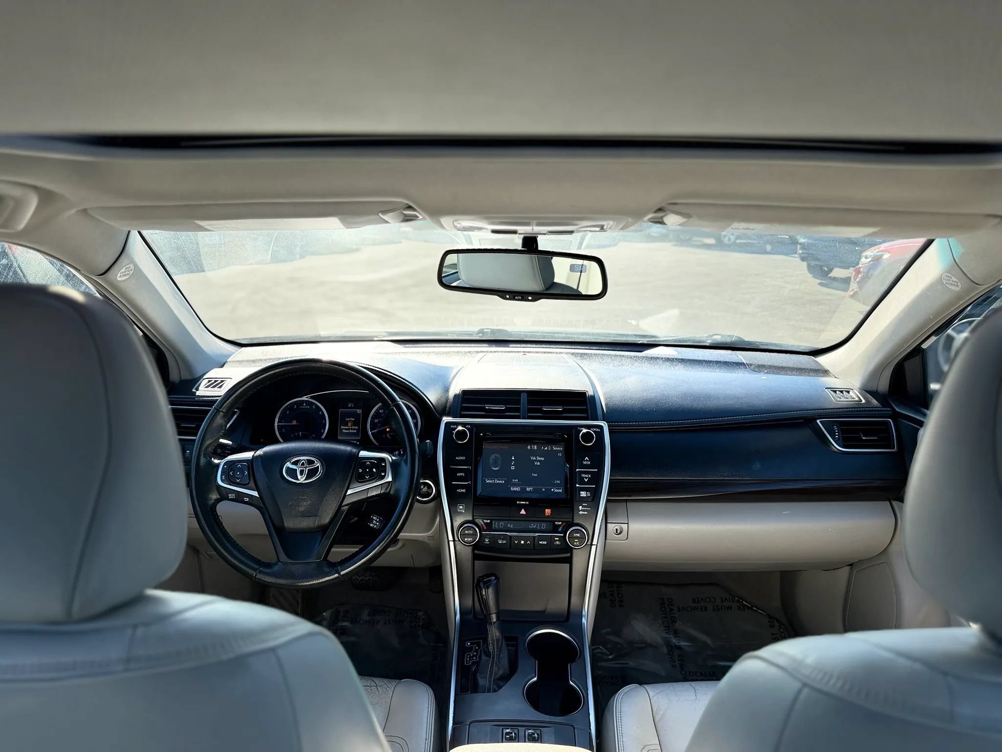 Used 2017 Toyota Camry XLE w/ Moonroof Package FWD image 21