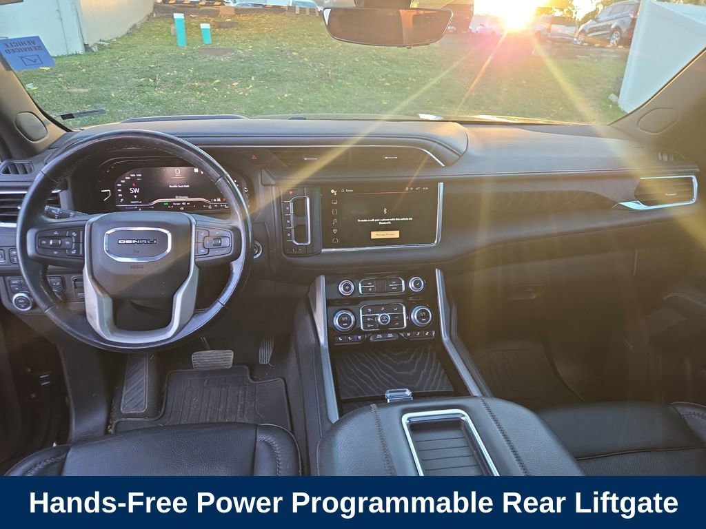 Used 2022 GMC Yukon Denali w/ Denali Premium Package image 12