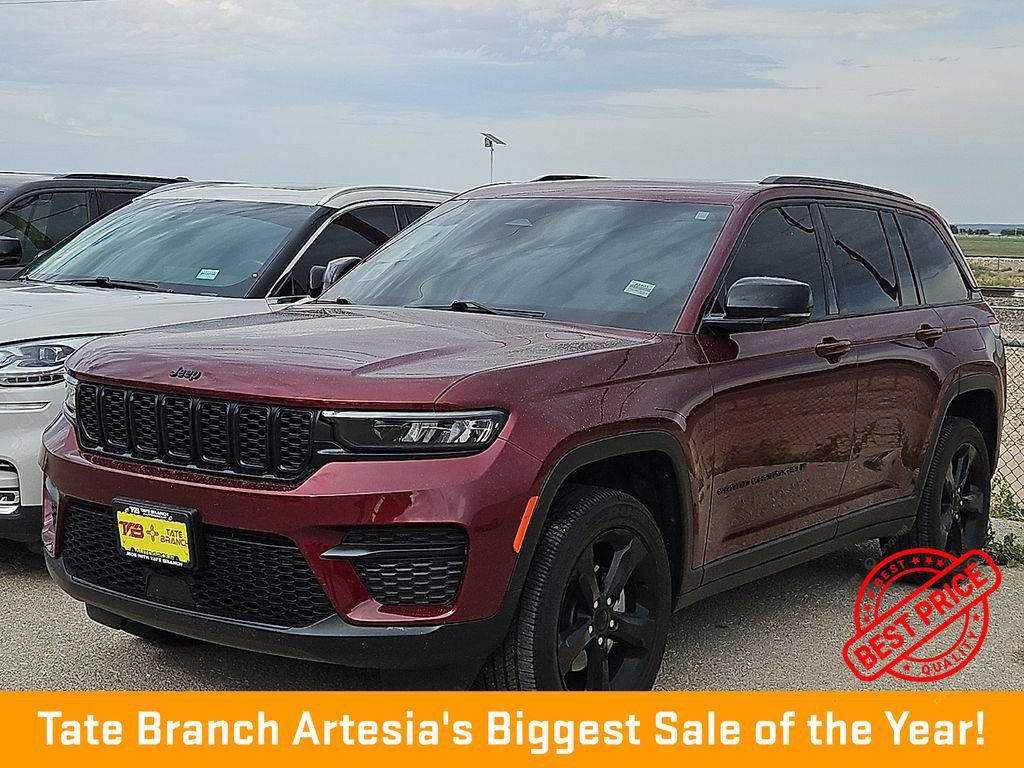Used 2025 Jeep Grand Cherokee Altitude