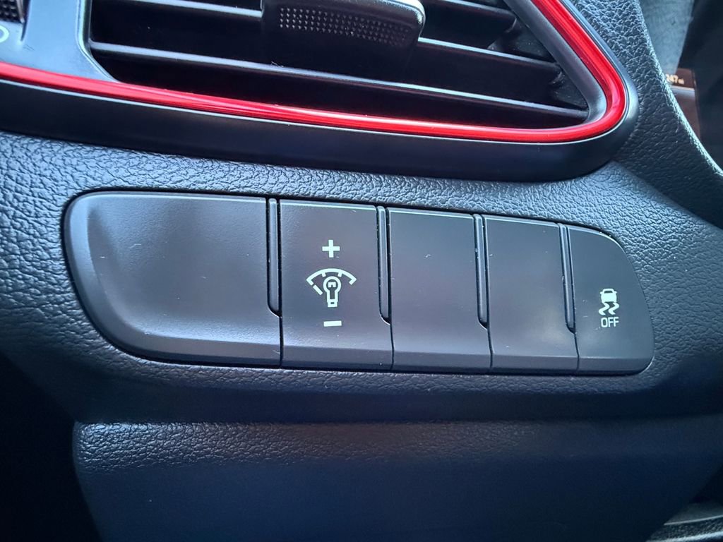Used 2019 Hyundai Elantra GT N Line FWD image 30