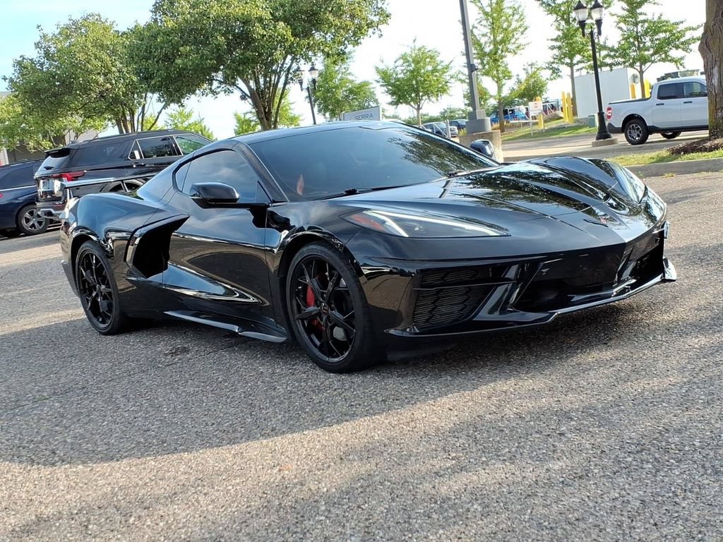 Used 2022 Chevrolet Corvette Stingray Preferred Cpe w/ Z51 Performance Package RWD image 7