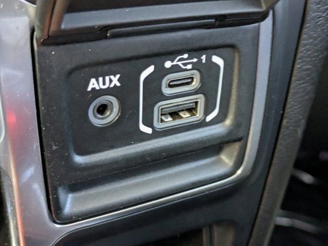 Used 2023 Jeep Gladiator Willys image 18