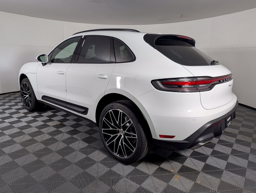 New 2026 Porsche Macan AWD/4WD image 3