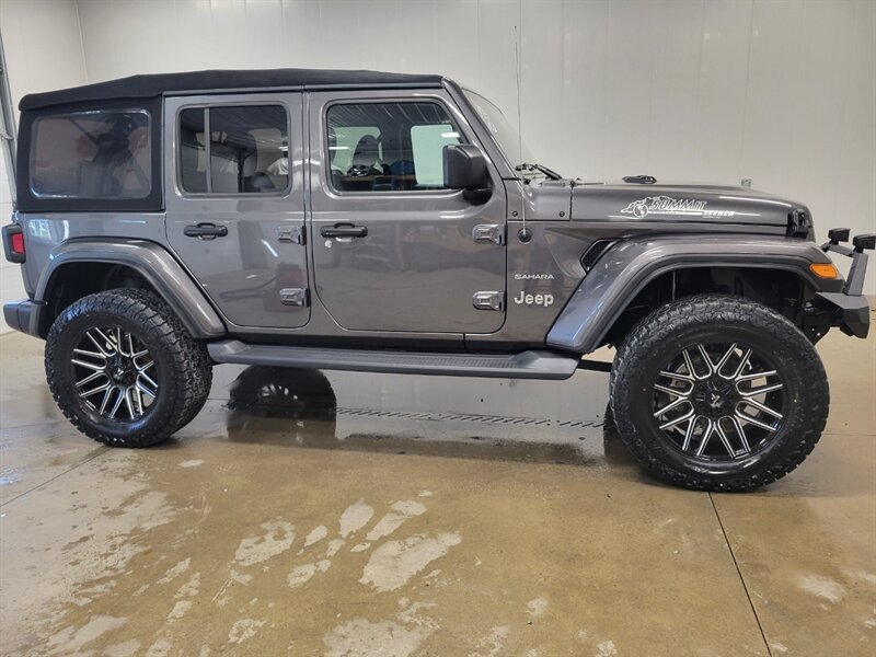 Used 2022 Jeep Wrangler Unlimited Sahara w/ Cold Weather Group AWD/4WD image 10