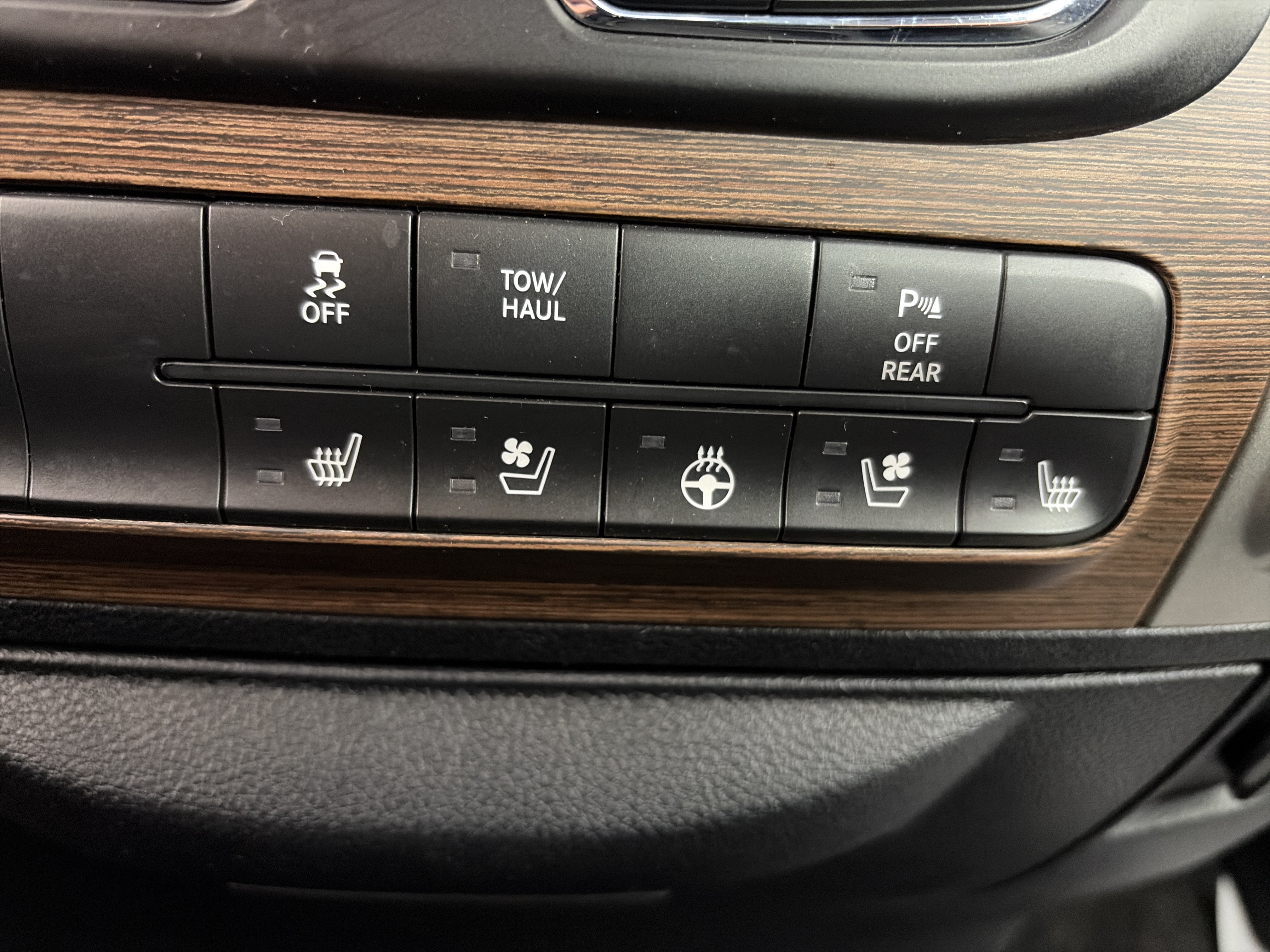 Used 2017 RAM 1500 Laramie AWD/4WD image 29