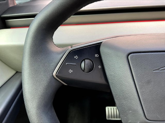 Used 2024 Tesla Cybertruck AWD Crew Cab image 14