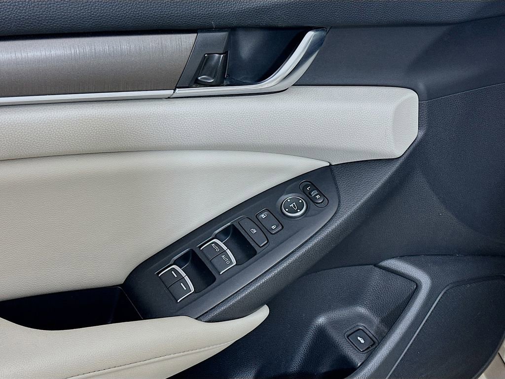 Used 2019 Honda Accord Hybrid image 18