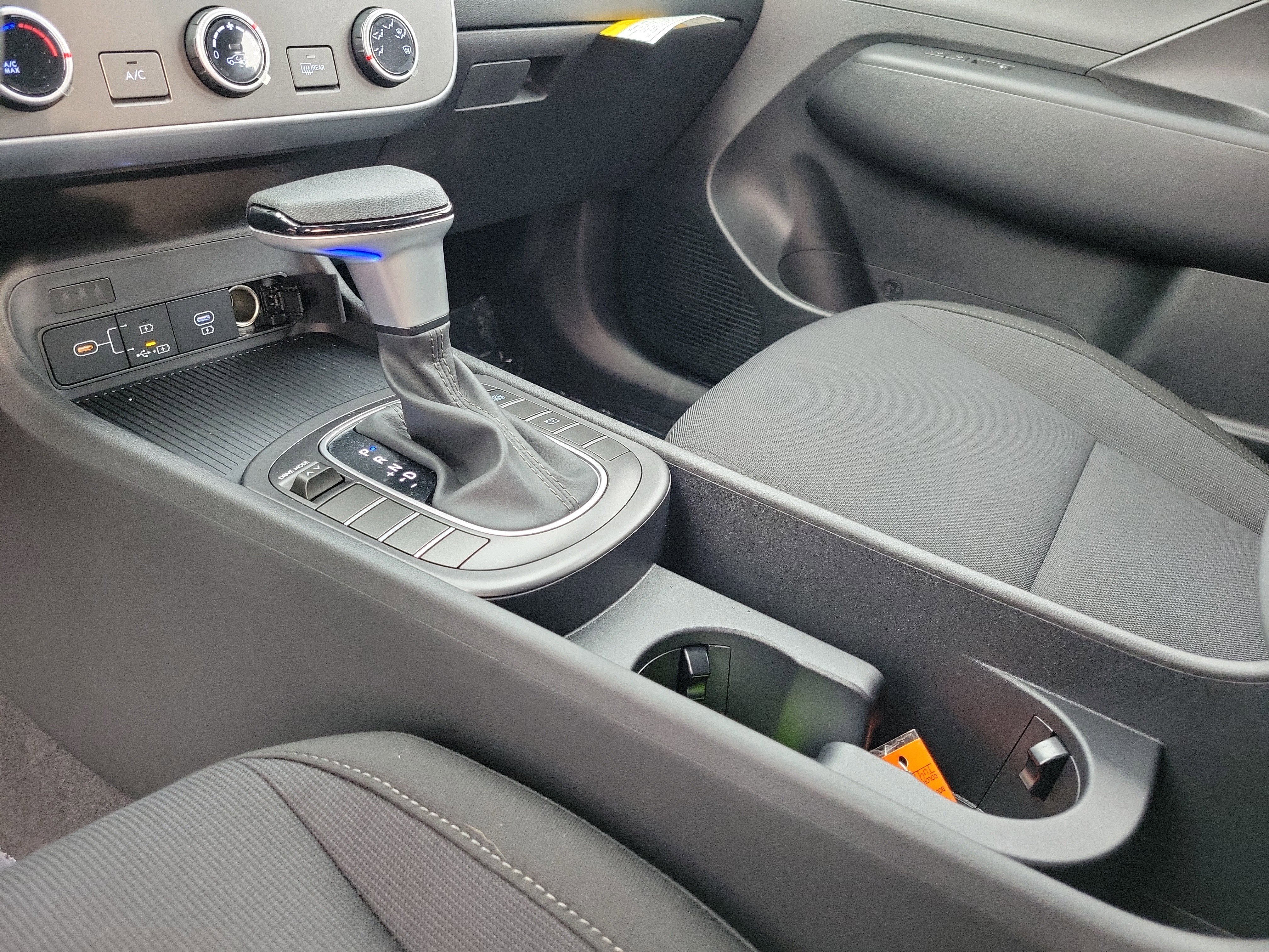 New 2026 Hyundai Kona SE image 12