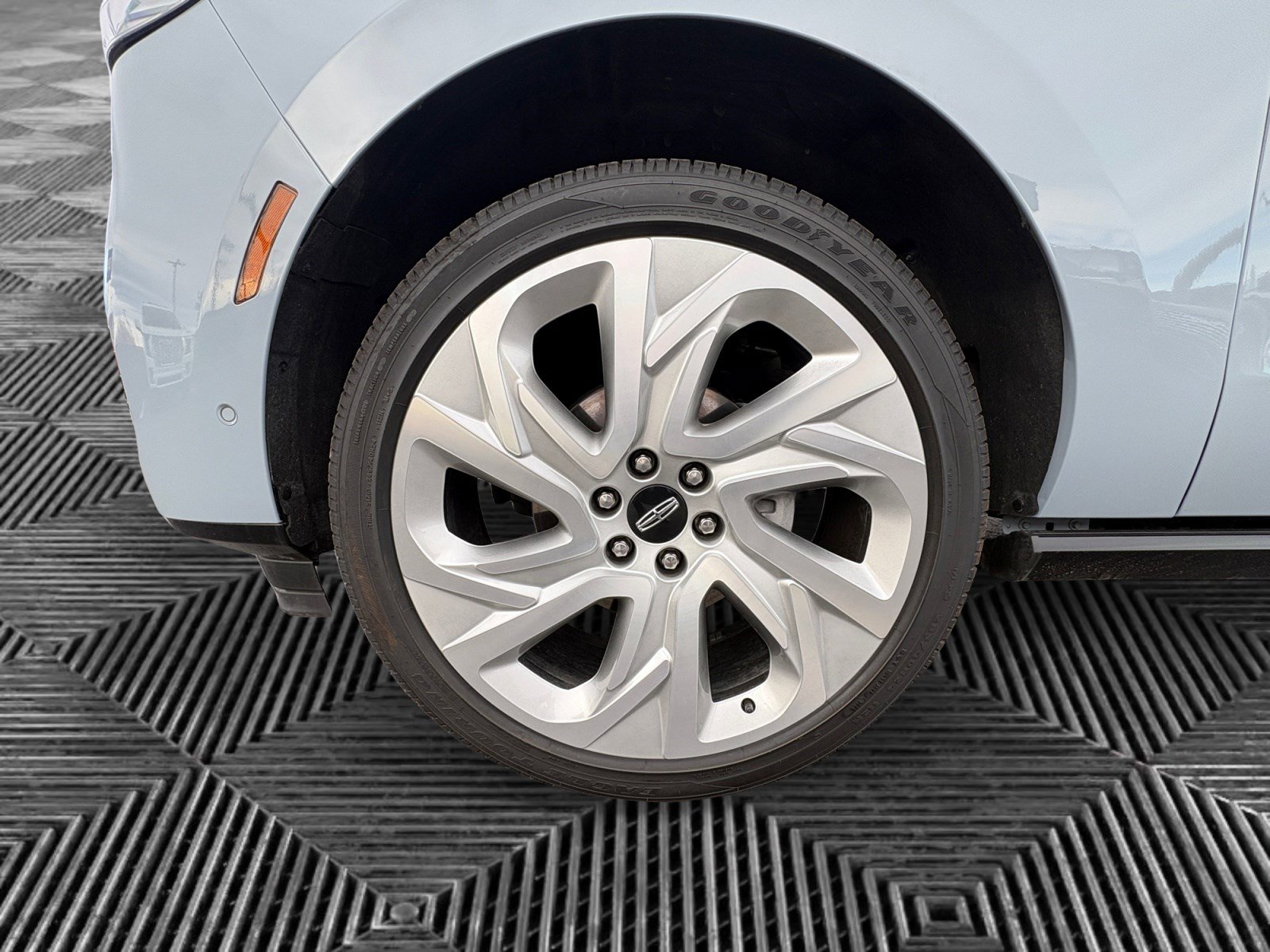 Certified 2025 Lincoln Navigator L Reserve image 14