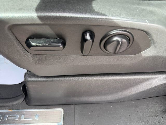 Used 2021 GMC Sierra 3500 Denali w/ Technology Package image 16