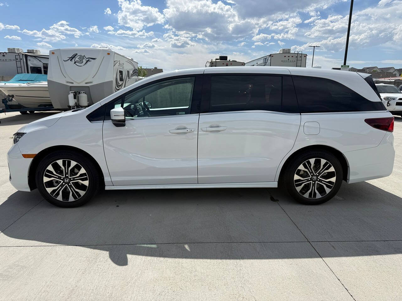 Used 2026 Honda Odyssey Elite image 6