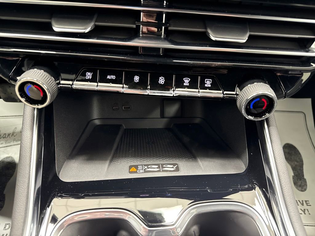 New 2026 Chevrolet Traverse LT image 19