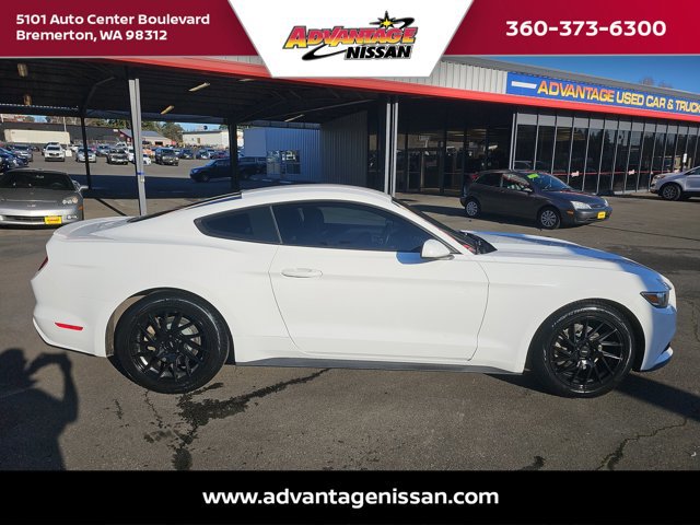 Used 2017 Ford Mustang Coupe image 6