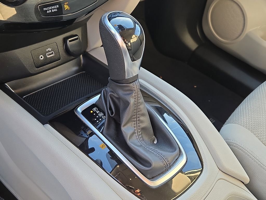 Certified 2022 Nissan Rogue Sport SV image 14