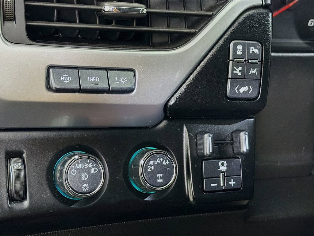 Used 2019 Chevrolet Suburban Premier w/ Premier Plus Edition AWD/4WD image 12