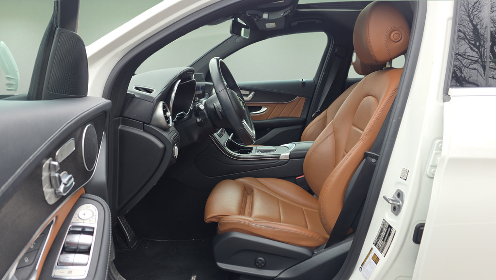 Used 2022 Mercedes-Benz GLC 300 4MATIC Coupe image 11
