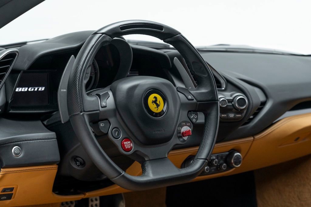 Used 2016 Ferrari 488 GTB RWD image 19