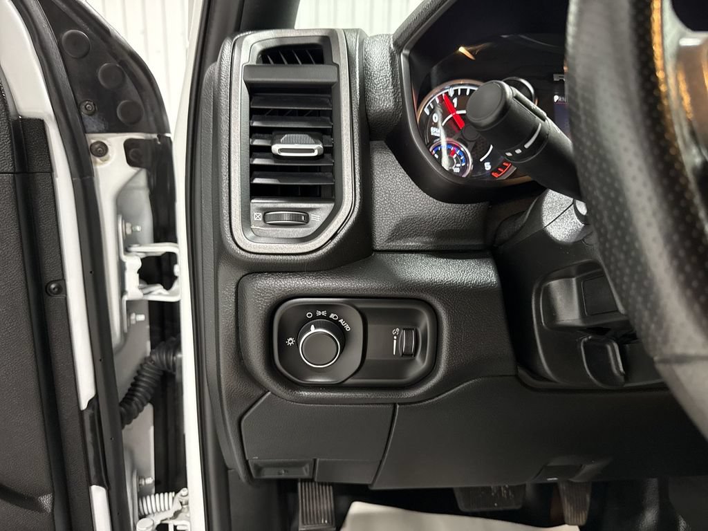 Used 2024 RAM 4500 Tradesman w/ Chrome Appearance Group AWD/4WD image 18