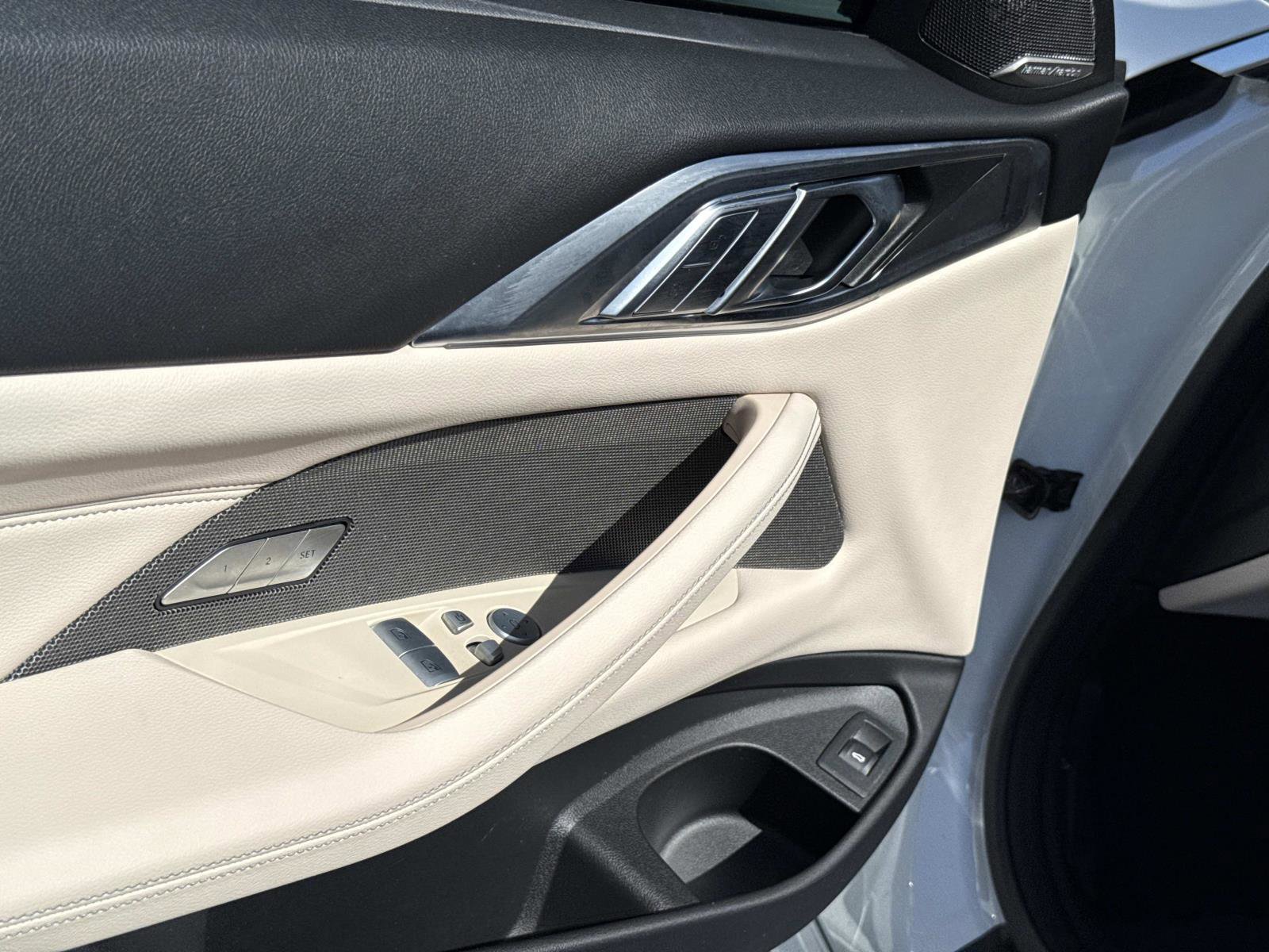 Used 2025 BMW 430i Coupe w/ Premium Package RWD image 12