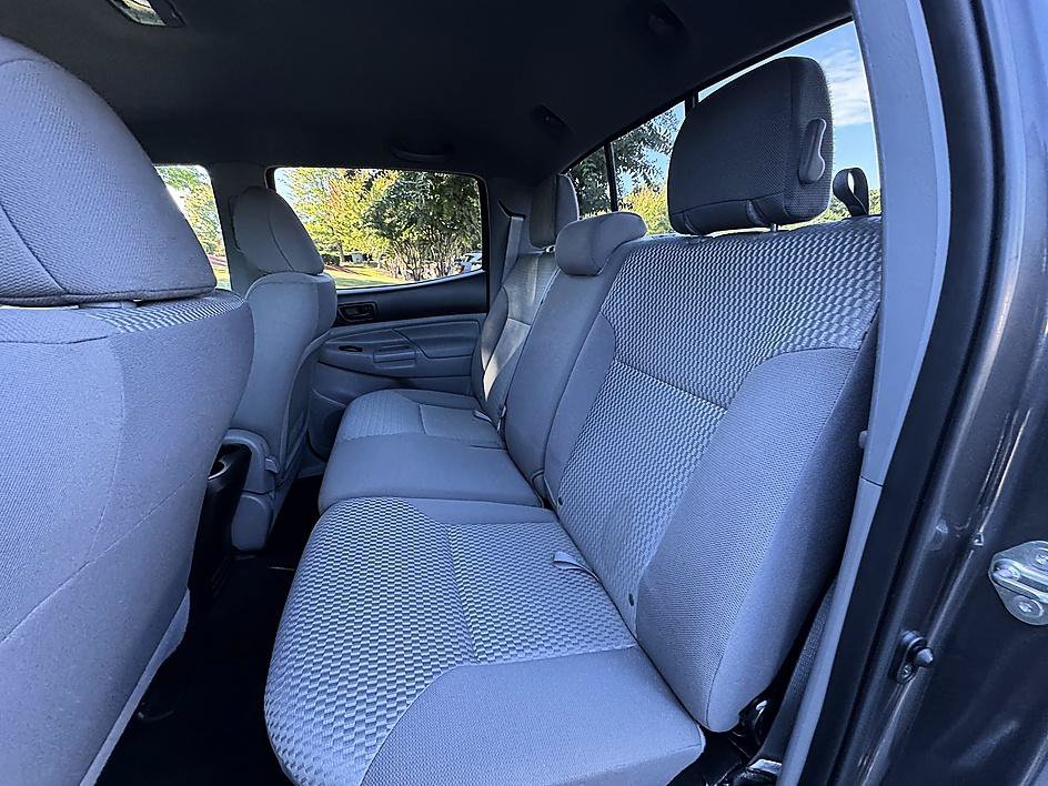 Used 2014 Toyota Tacoma PreRunner w/ SR5 Package RWD image 12