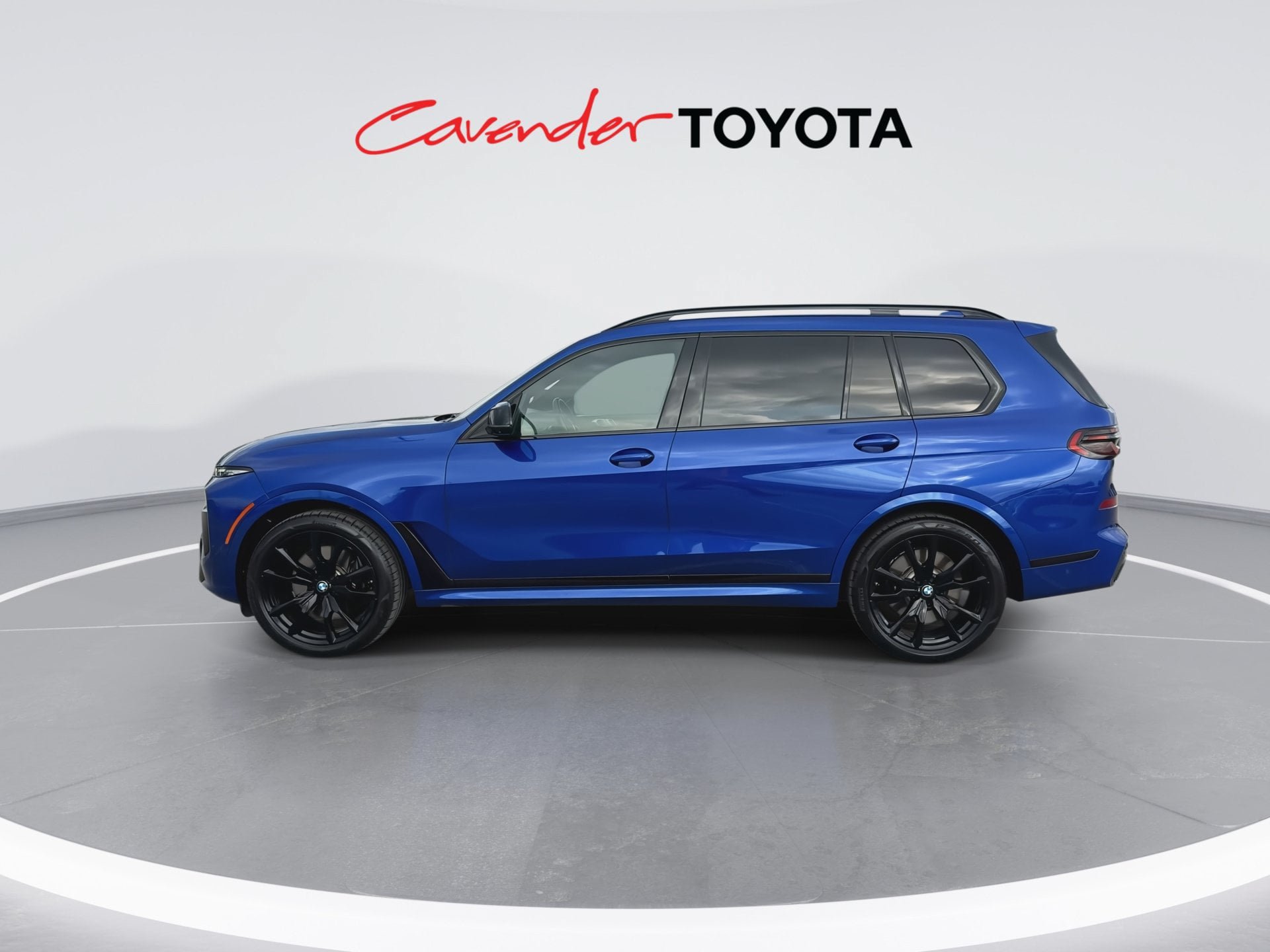 Used 2024 BMW X7 M60i w/ Executive Package AWD/4WD image 5