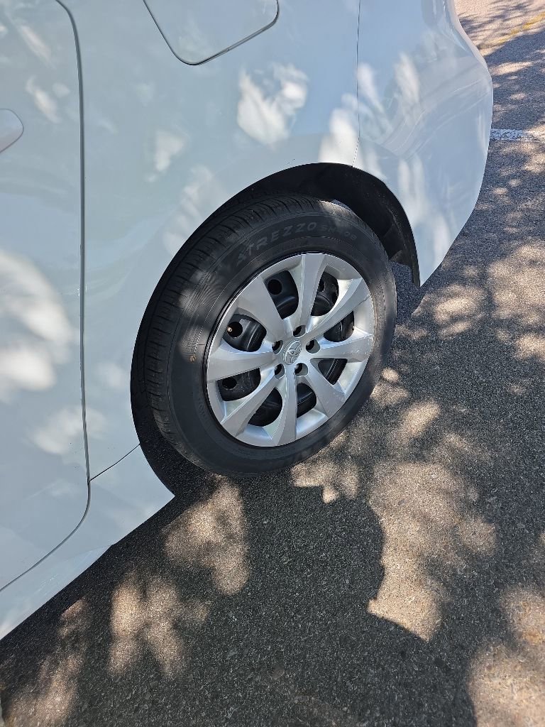 Used 2024 Toyota Corolla LE FWD image 2