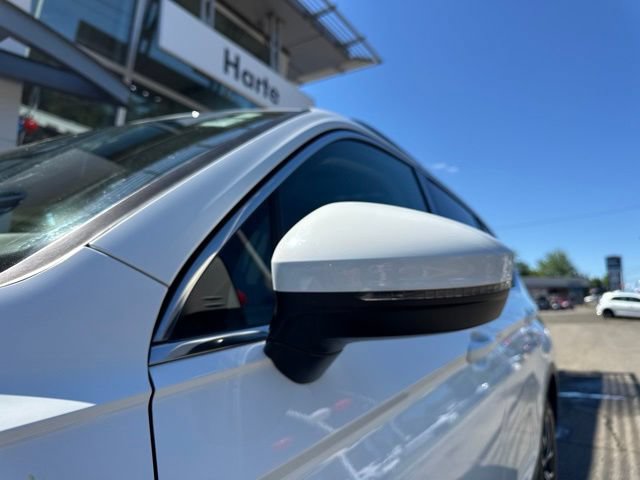 Used 2019 Volkswagen Tiguan SE w/ Panoramic Sunroof Package AWD/4WD image 29