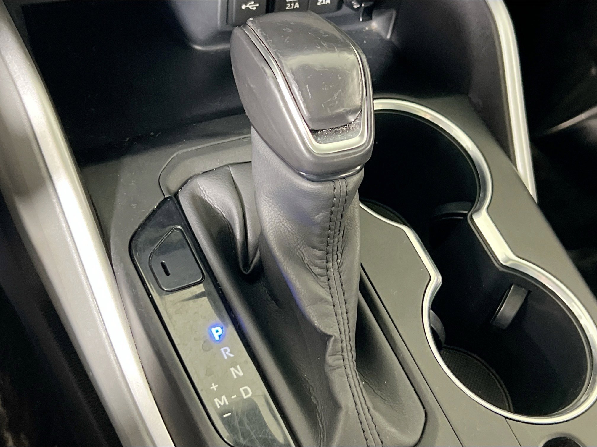 Used 2020 Toyota Highlander XLE image 16