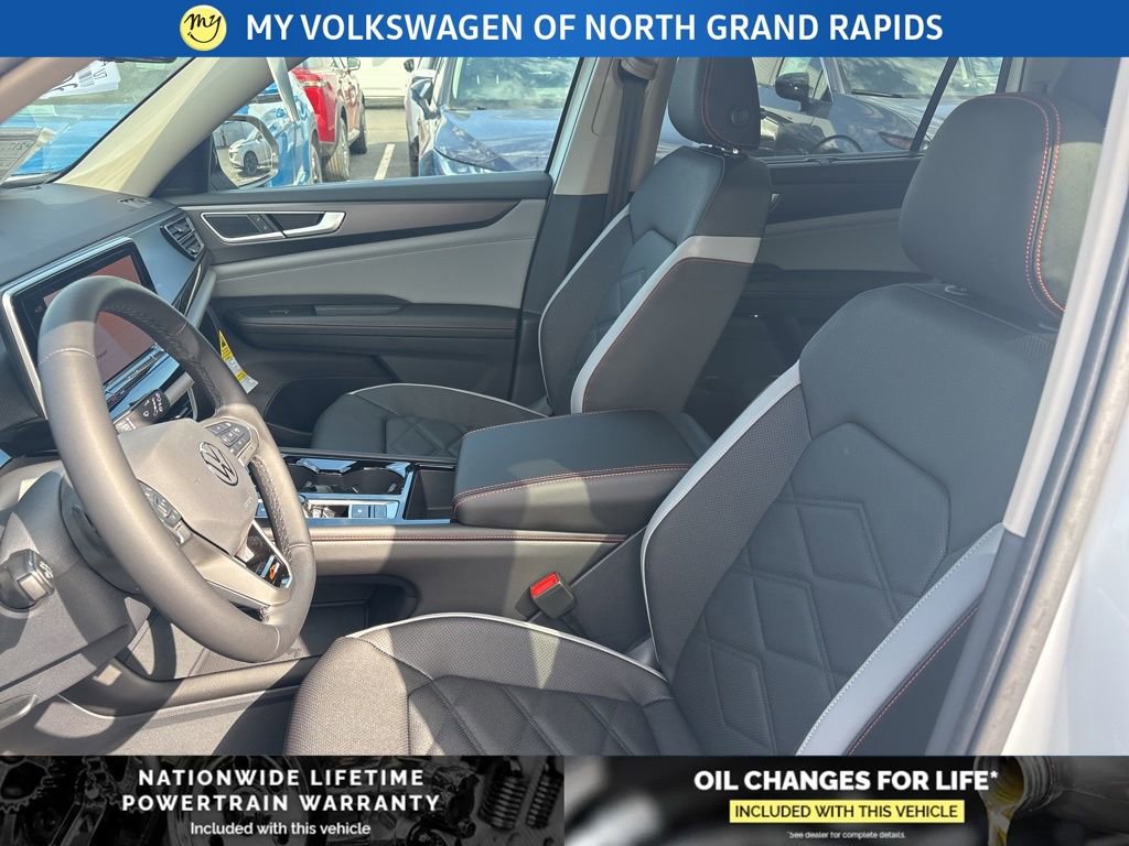 New 2026 Volkswagen Atlas Peak Edition image 12
