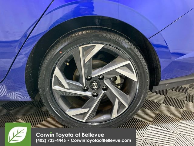 Used 2025 Hyundai Elantra Limited image 25