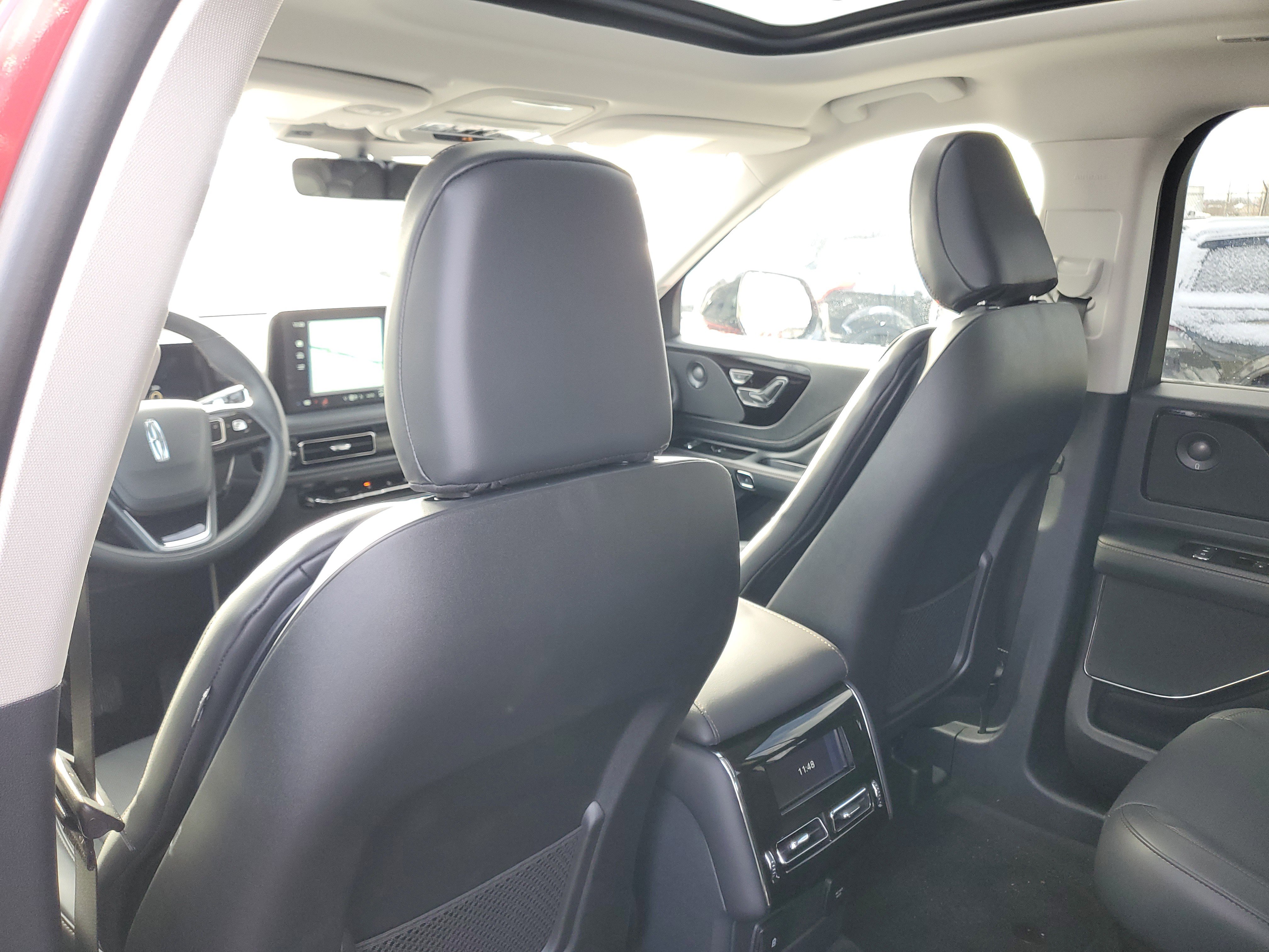 New 2025 Lincoln Aviator AWD w/ Jet Appearance Package image 24