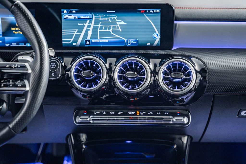 Used 2024 Mercedes-Benz CLA 35 AMG 4MATIC image 23