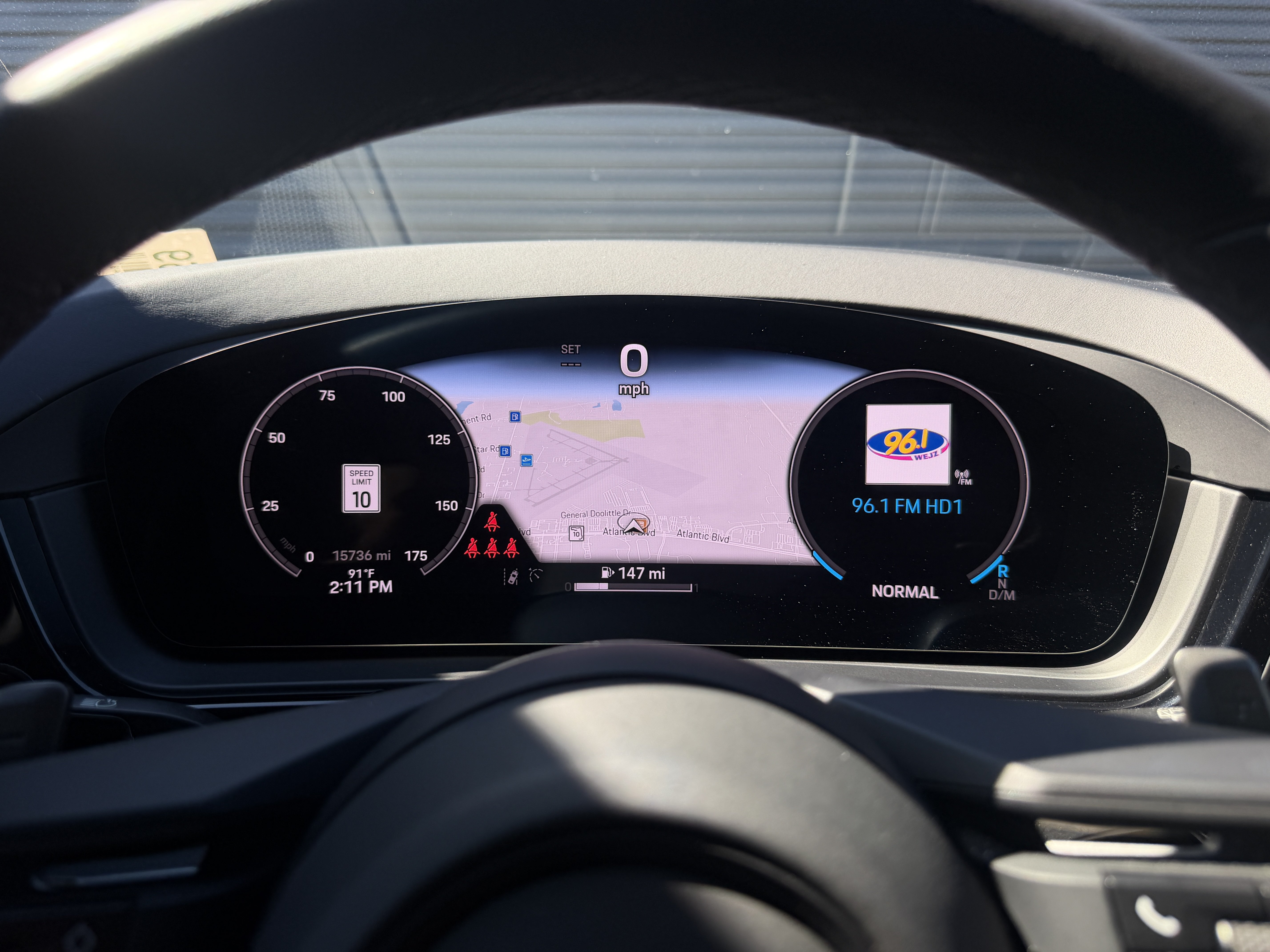 Certified 2025 Porsche Cayenne AWD/4WD image 27