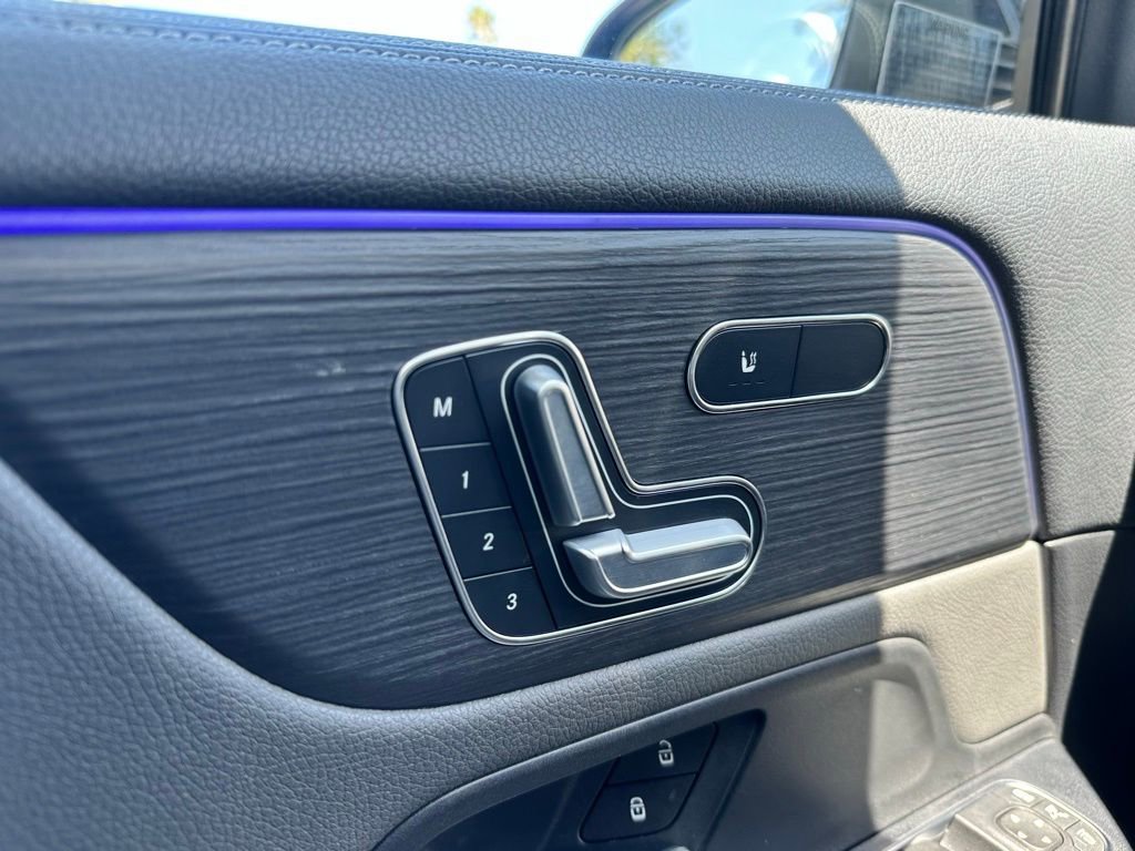 Used 2021 Mercedes-Benz GLA 250 4MATIC w/ AMG Line Exterior image 17