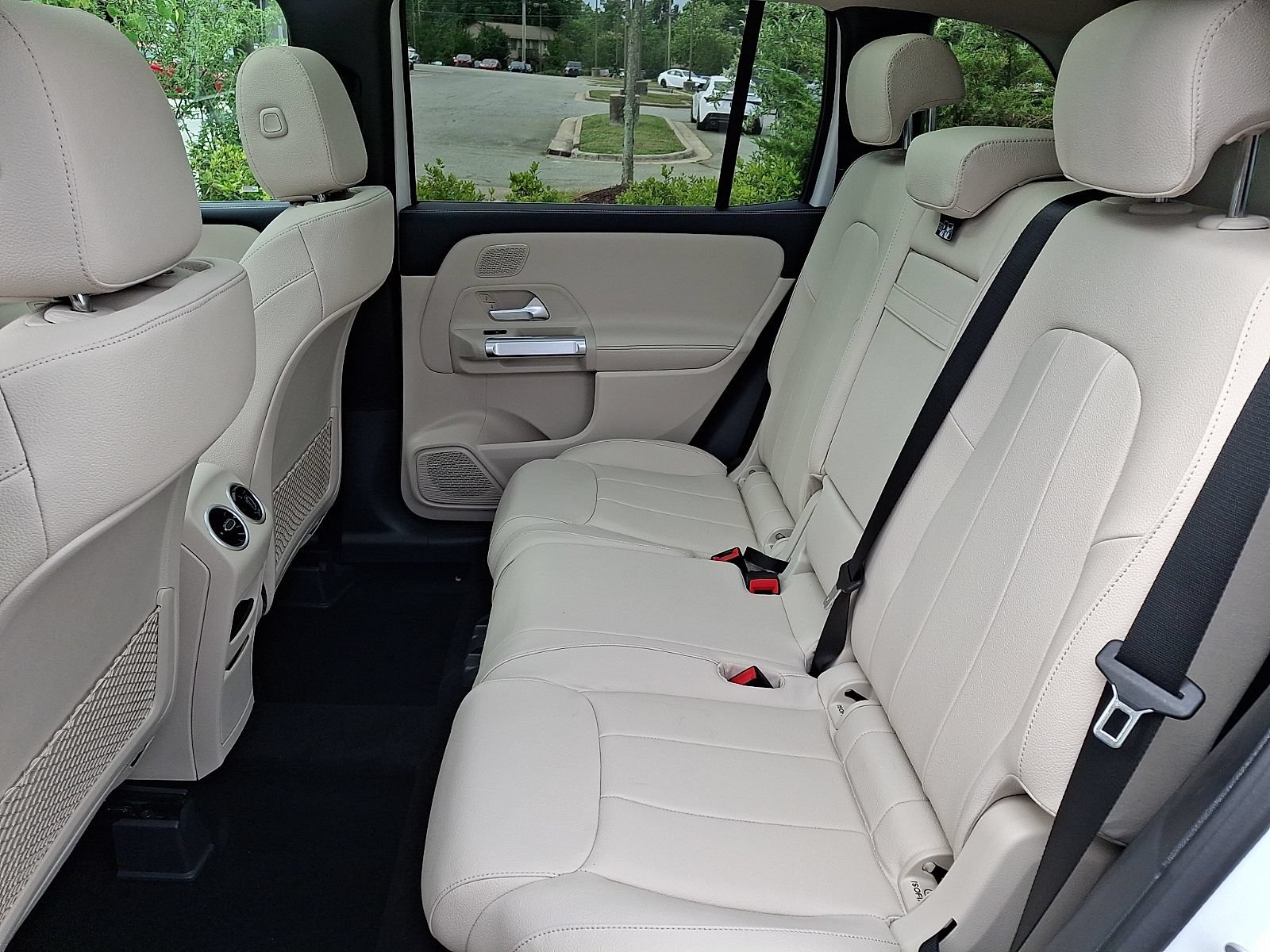 New 2026 Mercedes-Benz GLB 250 4MATIC image 6