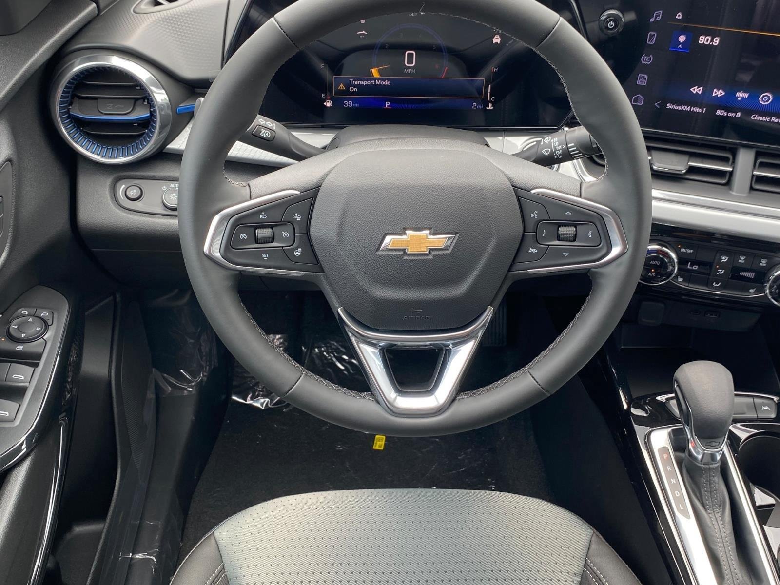 New 2026 Chevrolet Trax LT w/ Driver Confidence Package FWD image 6