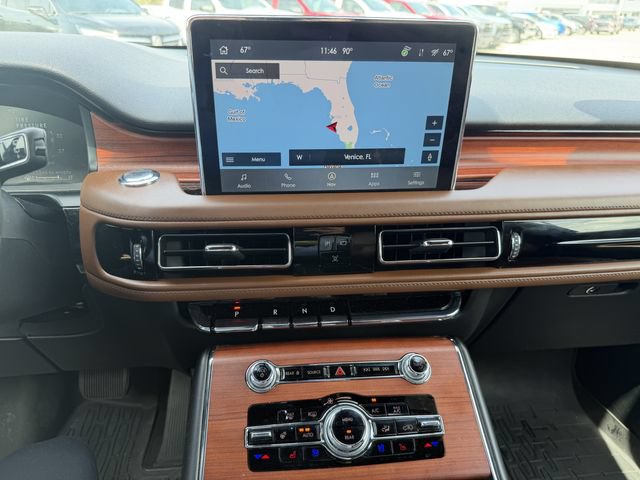 Used 2023 Lincoln Aviator Reserve w/ Equipment Group 201A AWD/4WD image 25