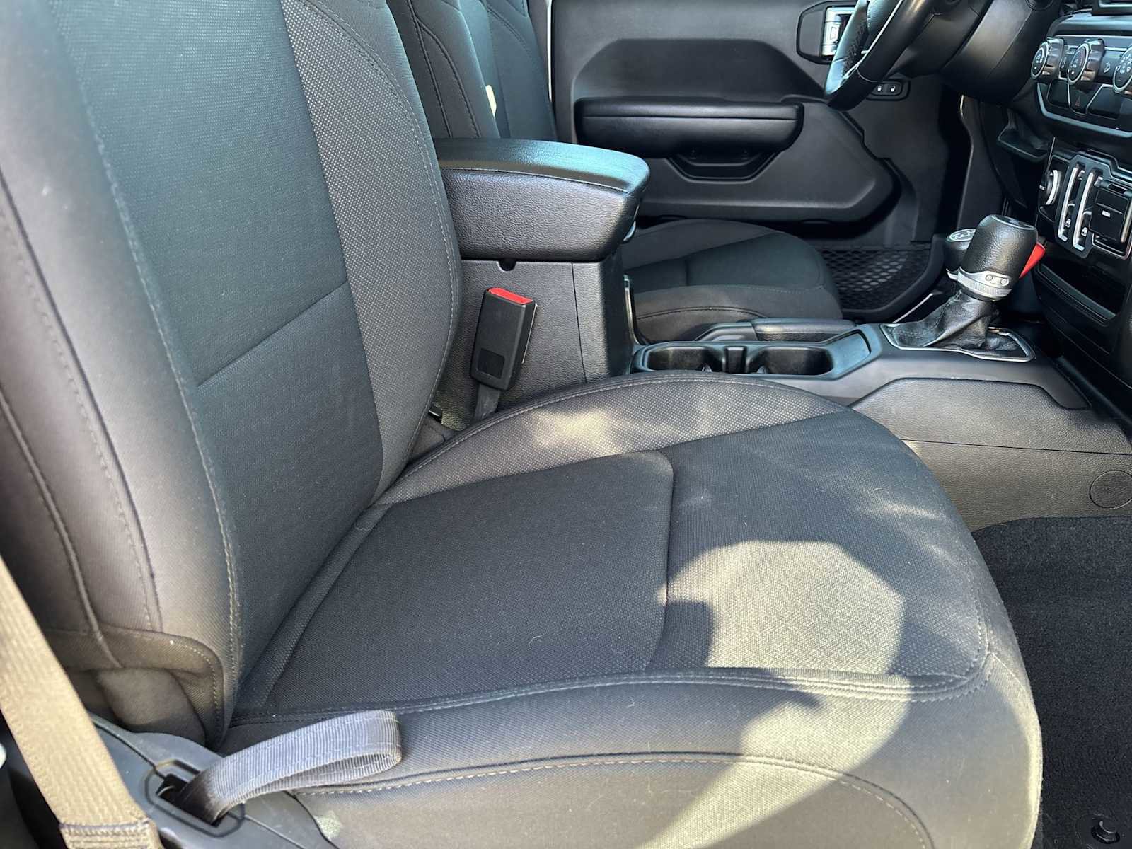 Certified 2020 Jeep Wrangler Sport image 18