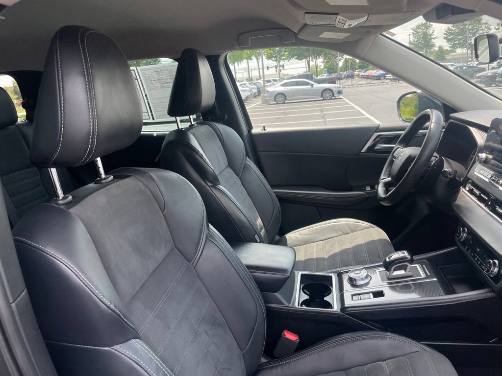 Used 2023 Mitsubishi Outlander SE FWD image 30