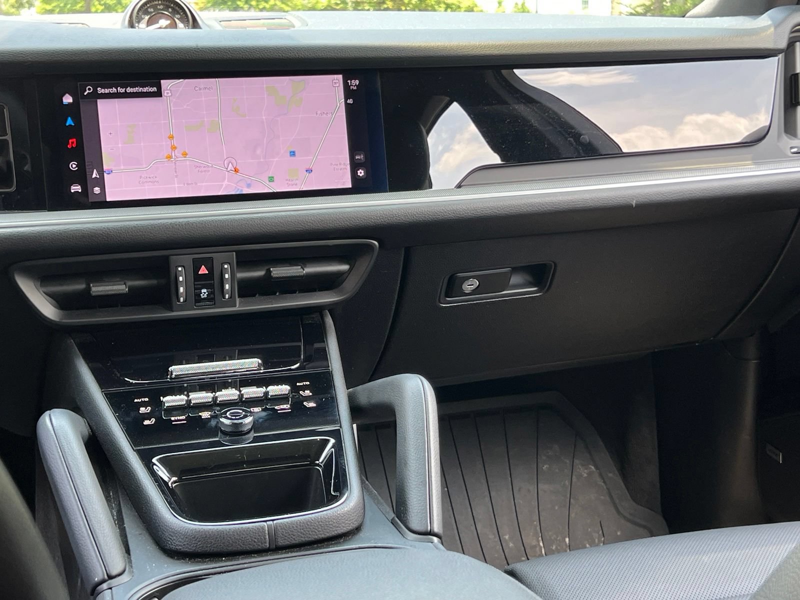 Certified 2025 Porsche Cayenne S AWD/4WD image 28