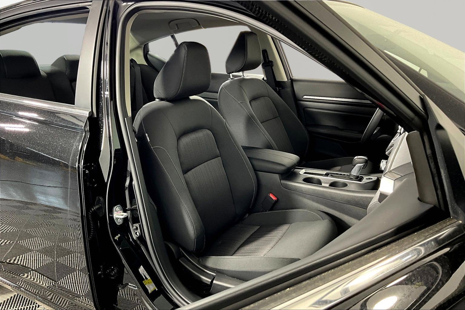 New 2026 Nissan Altima 2.5 SV FWD image 18