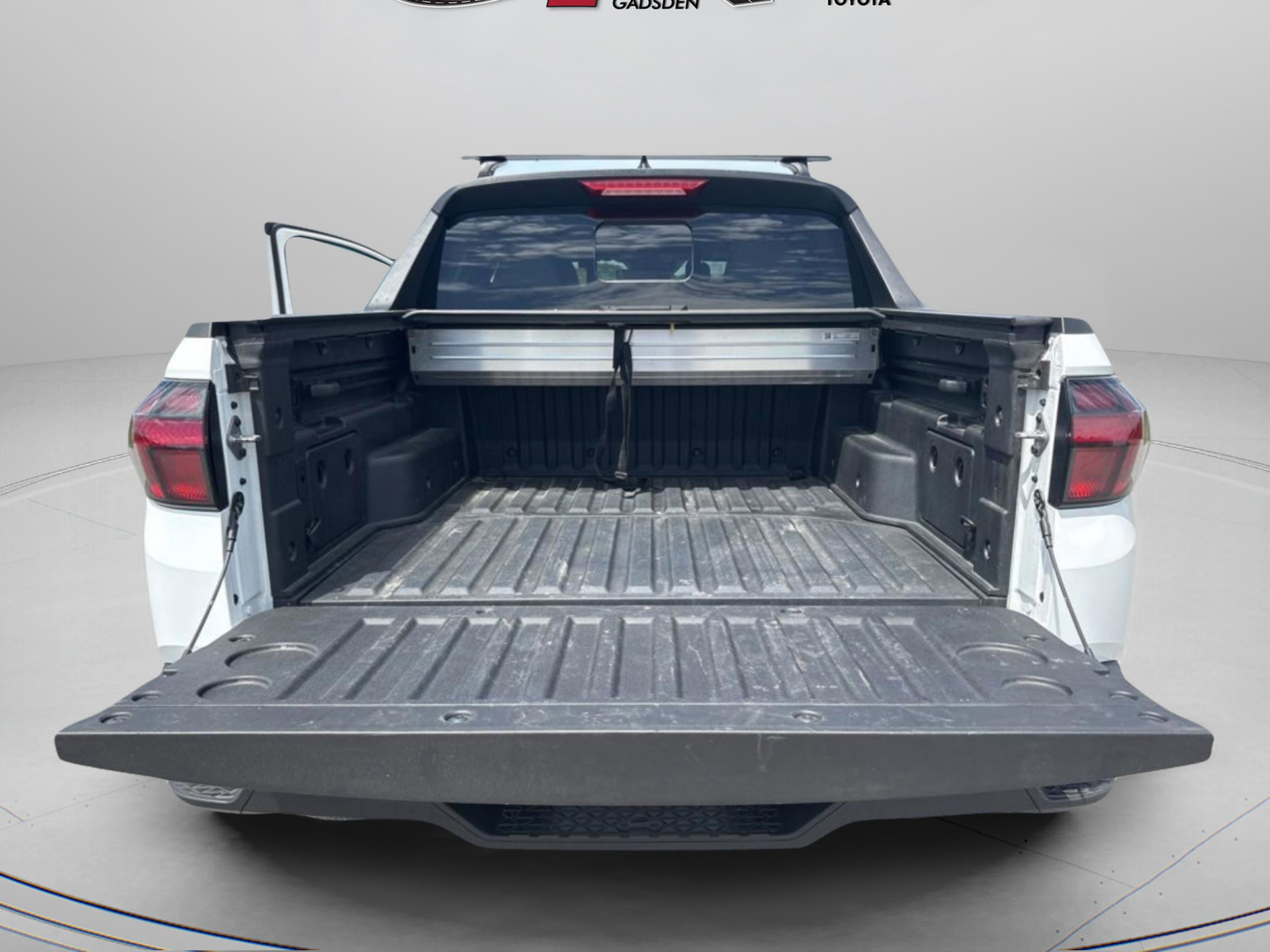 Used 2025 Hyundai Santa Cruz SEL image 8