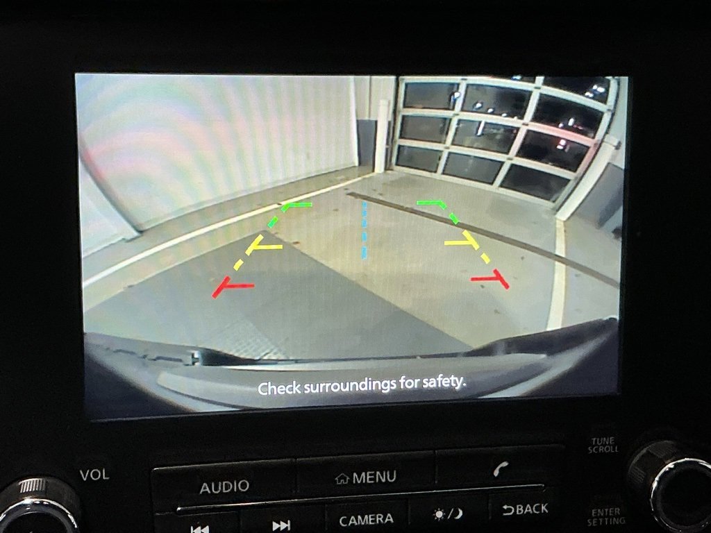 Used 2023 Nissan Frontier SV image 6