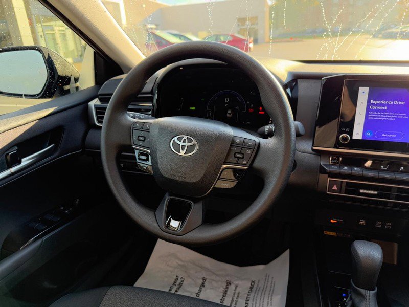 Used 2025 Toyota Camry LE image 13